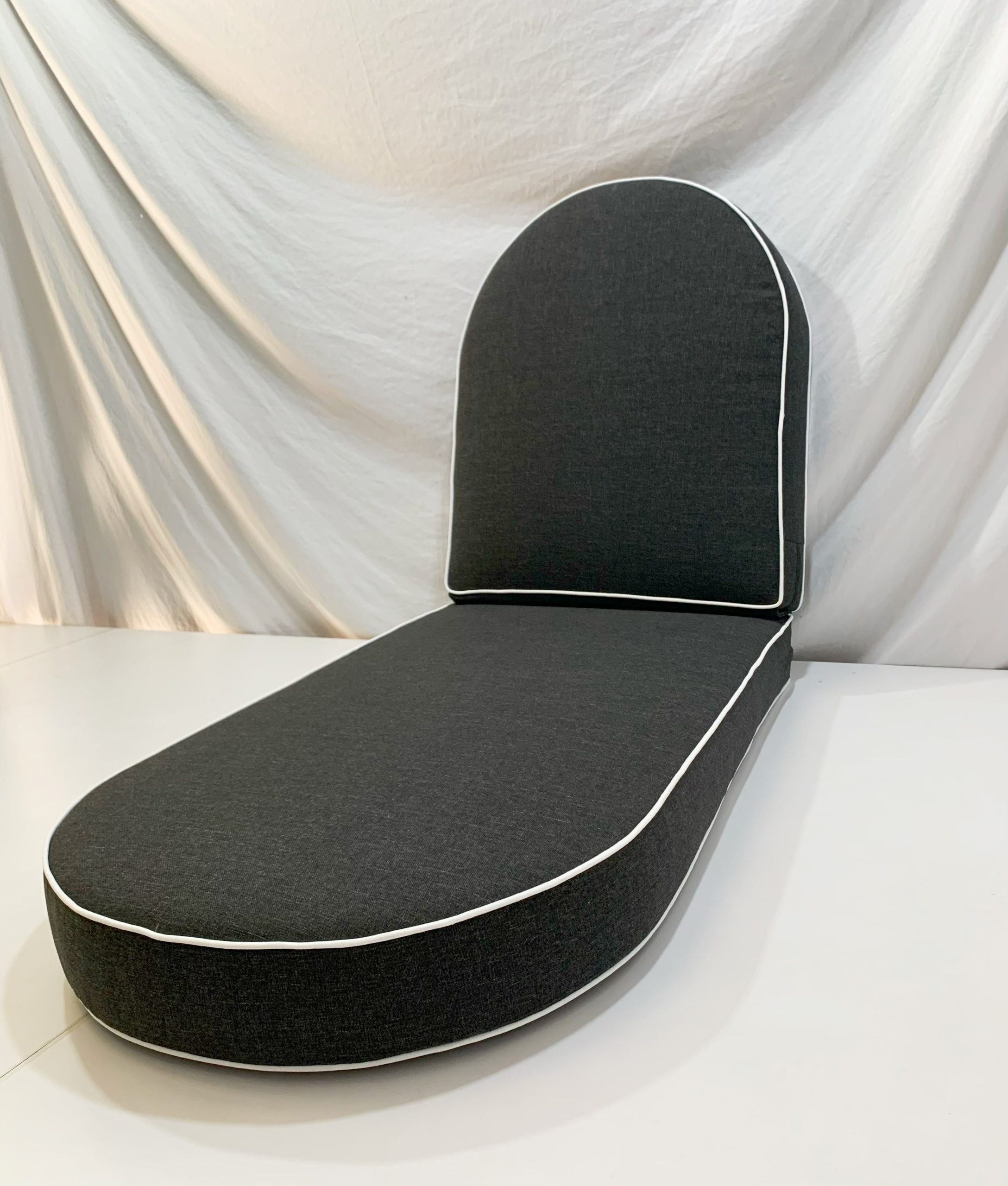 Custom Rounded End Sun Lounge Cover