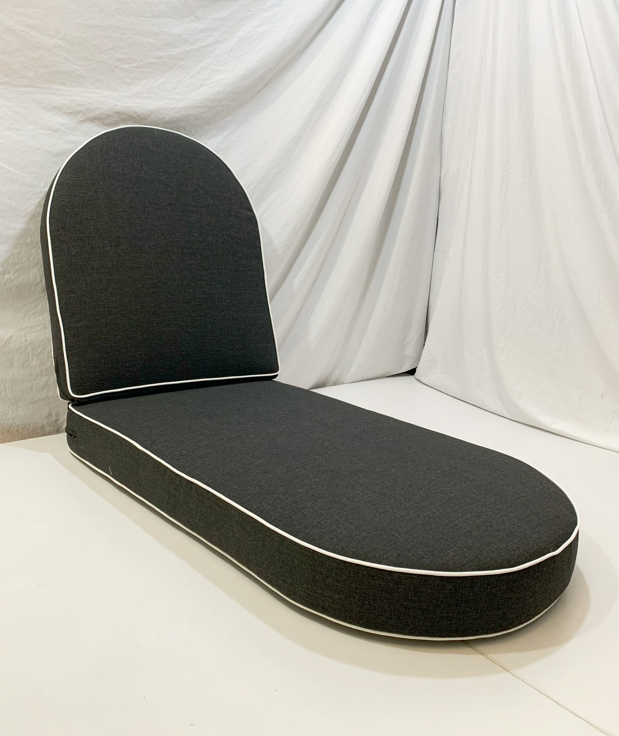 Urban Midnight Black Rounded Sun Lounge Cover